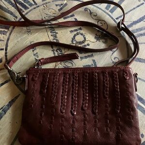 Elegant Burgandy Leather Crossbody Bag